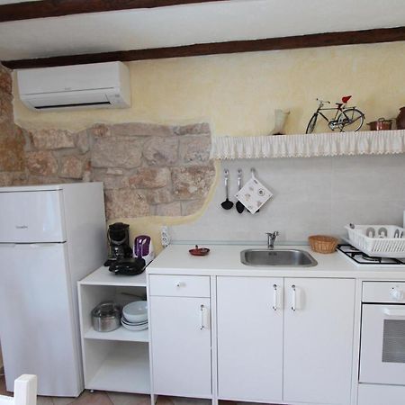 Apartments Midea 2 Ровінь Екстер'єр фото