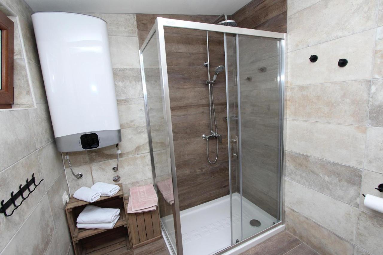 Apartments Midea 2 Ровінь Екстер'єр фото